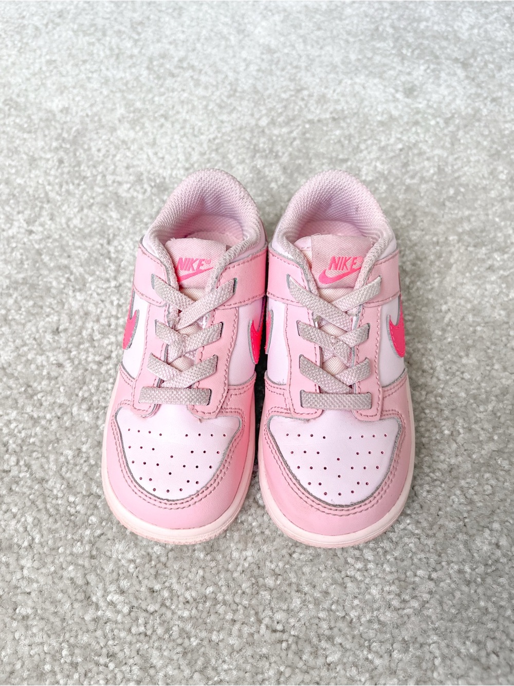 Nike | Dunk Low | Triple Pink | Toddler Lifestyle Sneakers - Picture 3 of 6